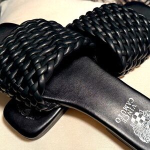 NWOB Vince Camuto Black Leather Slides